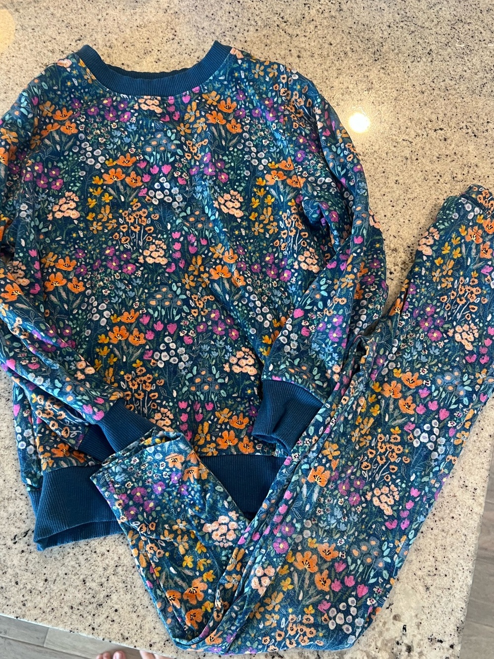 Bamboo outfit leggings sweatshirts girls size 7